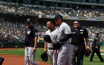 Yankees manager Aaron Boone ejected during win over Guardians