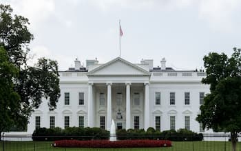 Toddler trespasses White House perimeter, apprehended by Secret Service